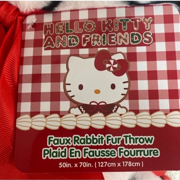 NWT HELLO KITTY FAUX FUR CANDY CANE CHRISTMAS BLANKET - Picture 3 of 9
